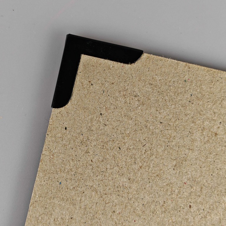 Kovový ochranný roh knihařský 25mm černý